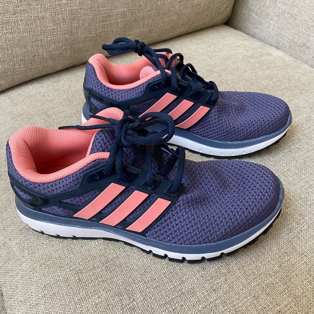 Women’s Adidas Energy Cloud running shoe size 6.5 Like new
